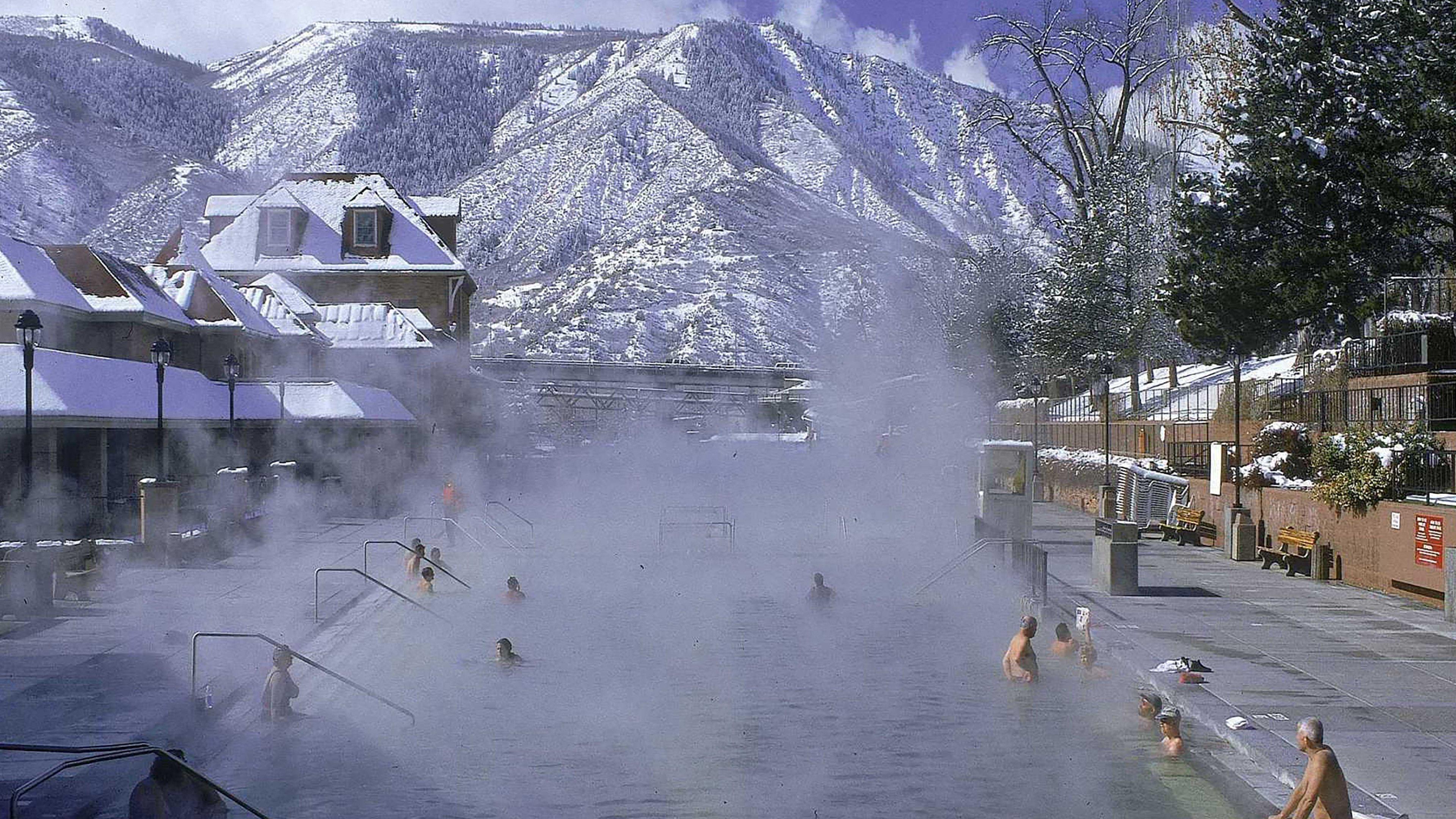 Holiday Inn Express Glenwood Springs Aspen Area, An Ihg Hotel Exterior photo